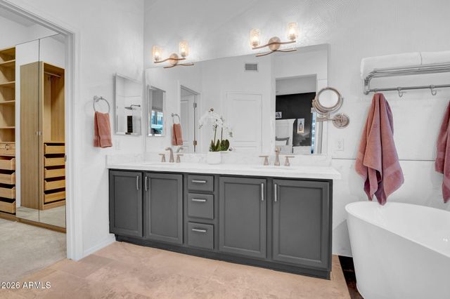 6913 W ABRAHAM Lane, Glendale, AZ 85308