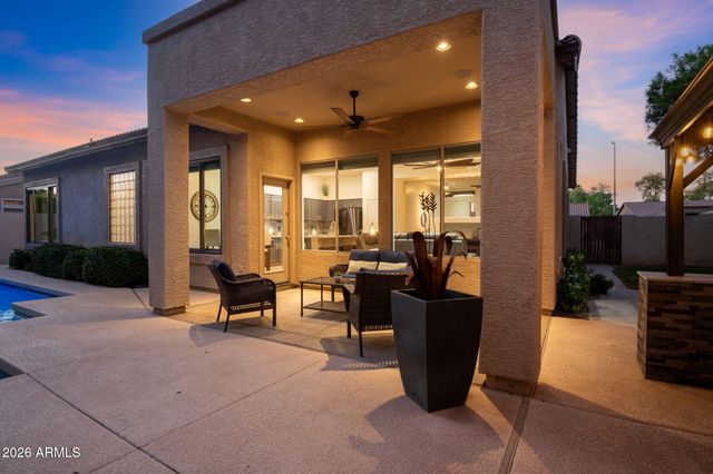 6913 W ABRAHAM Lane, Glendale, AZ 85308