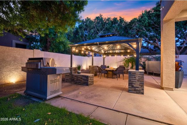 6913 W ABRAHAM Lane, Glendale, AZ 85308