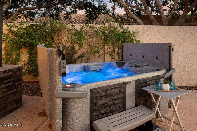 6913 W ABRAHAM Lane, Glendale, AZ 85308