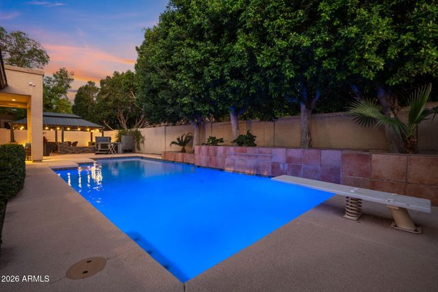 6913 W ABRAHAM Lane, Glendale, AZ 85308