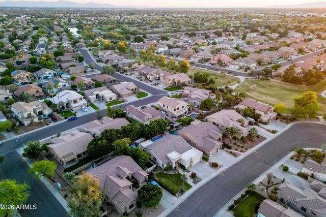 6913 W ABRAHAM Lane, Glendale, AZ 85308