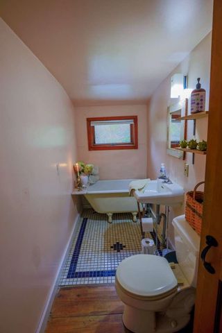 1312 Macintosh Hill Road, Bethel, VT 05060