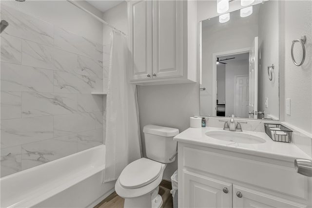 3800 Blackhawk Lane, College Station, TX 77845