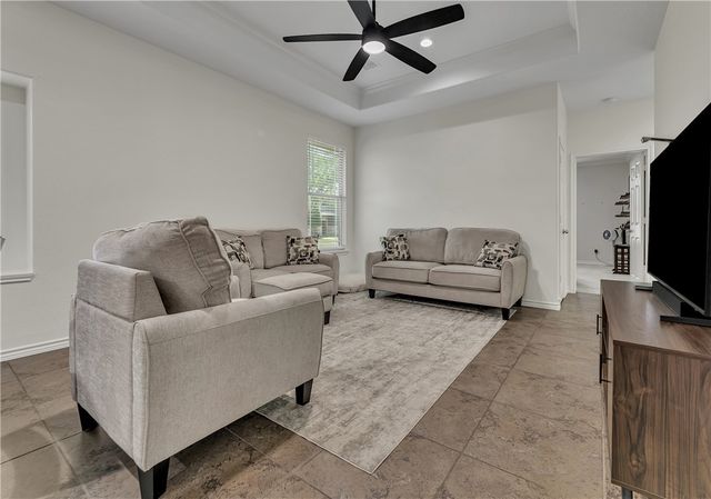 3800 Blackhawk Lane, College Station, TX 77845