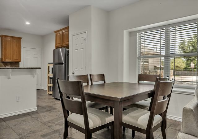 3800 Blackhawk Lane, College Station, TX 77845