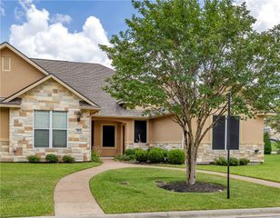 3800 Blackhawk Lane, College Station, TX 77845