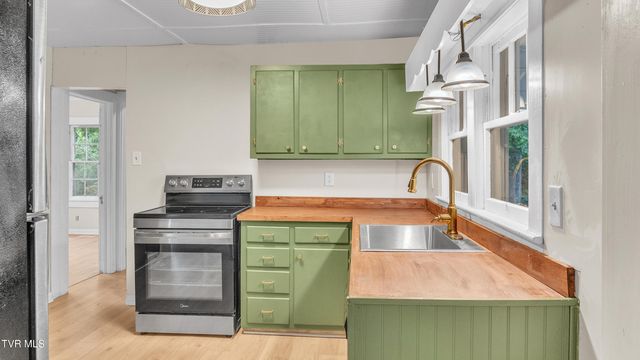 122 Hartley Road, Elizabethton, TN 37643