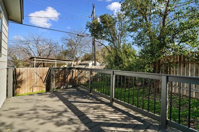 1411 Fairfield DR 2, Austin, TX 78758