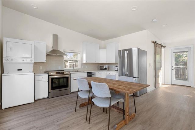 1411 Fairfield DR 2, Austin, TX 78758