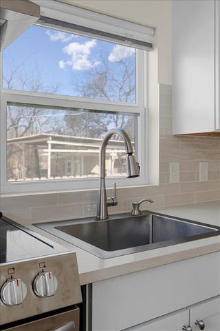 1411 Fairfield DR 2, Austin, TX 78758