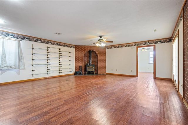 1813 K Street, Rogers, AR 72756