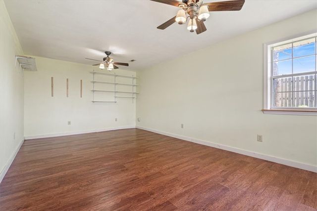 1813 K Street, Rogers, AR 72756