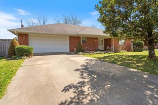 1813 K Street, Rogers, AR 72756