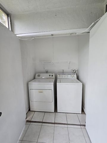 3141 NW 47th Terrace 326, Lauderdale Lakes, FL 33319