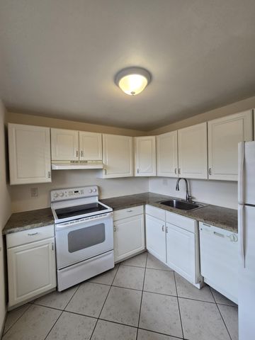 3141 NW 47th Terrace 326, Lauderdale Lakes, FL 33319