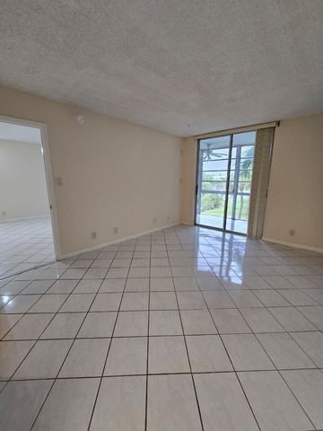 3141 NW 47th Terrace 326, Lauderdale Lakes, FL 33319