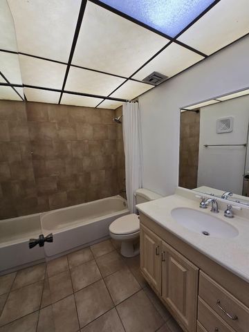 3141 NW 47th Terrace 326, Lauderdale Lakes, FL 33319