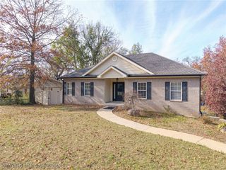 2201 Carthage Drive, Fort Smith, AR 72901