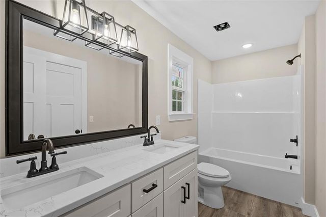 141 Azalea St sw, Calhoun, GA 30701