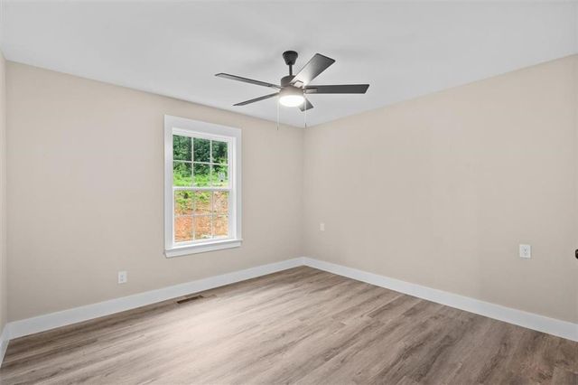 141 Azalea St sw, Calhoun, GA 30701