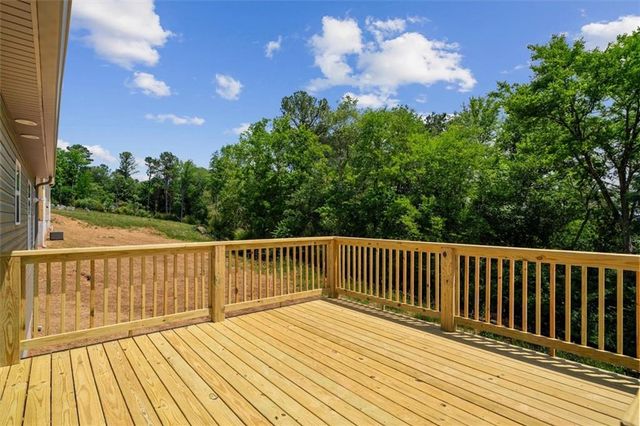 141 Azalea St sw, Calhoun, GA 30701