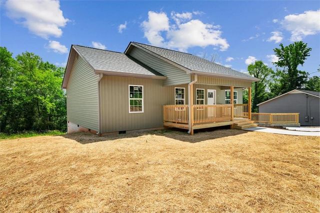 141 Azalea St sw, Calhoun, GA 30701