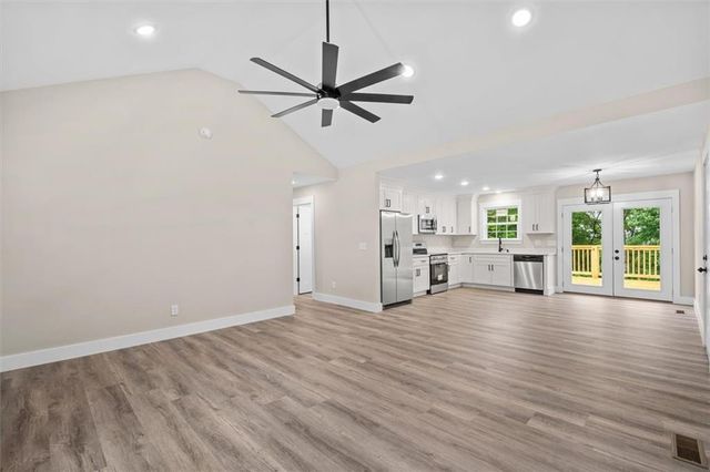141 Azalea St sw, Calhoun, GA 30701