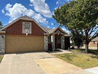 209 Serenade Lane, Euless, TX 76039