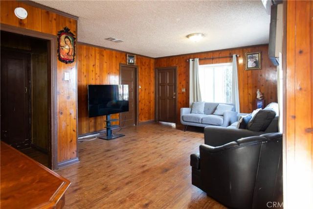 3634 Brunswick, Los Angeles, CA 90039