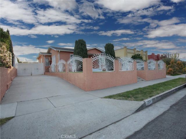 3634 Brunswick, Los Angeles, CA 90039