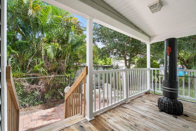 1177 SW Buckskin Trail, Stuart, FL 34997