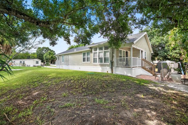 1177 SW Buckskin Trail, Stuart, FL 34997