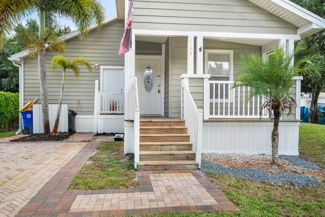 1177 SW Buckskin Trail, Stuart, FL 34997