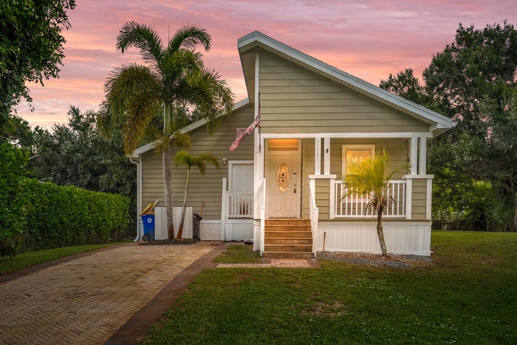 1177 SW Buckskin Trail, Stuart, FL 34997