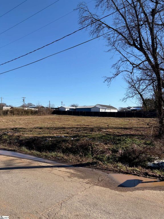 5 Lewis Street, Greenville, SC 29611