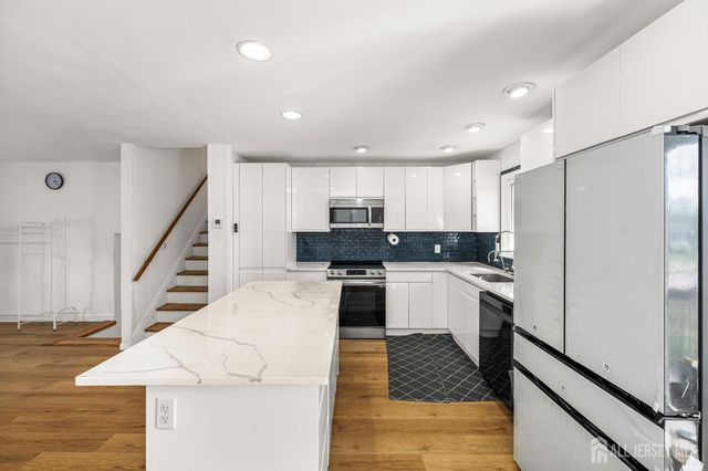 6 Chalmers Road, East Brunswick, NJ 08816