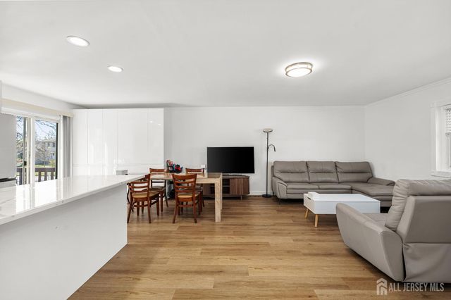 6 Chalmers Road, East Brunswick, NJ 08816