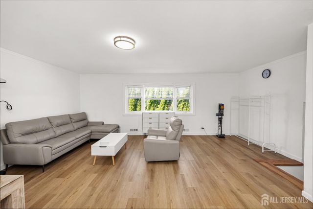 6 Chalmers Road, East Brunswick, NJ 08816