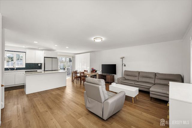 6 Chalmers Road, East Brunswick, NJ 08816