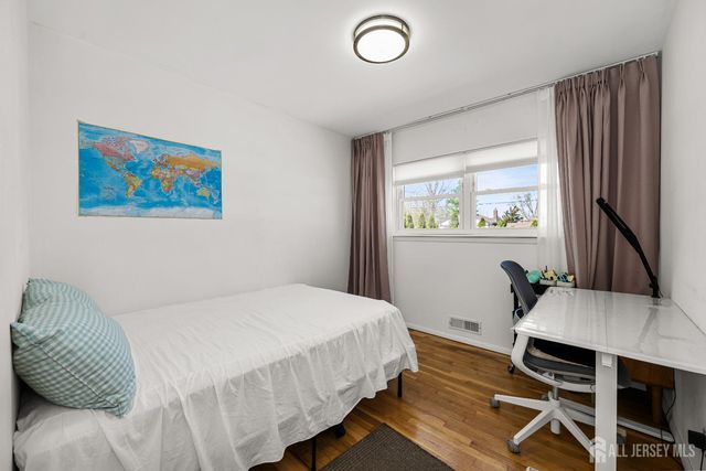 6 Chalmers Road, East Brunswick, NJ 08816