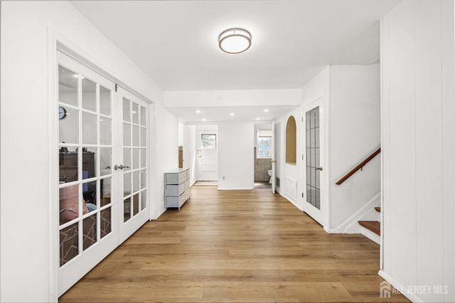 6 Chalmers Road, East Brunswick, NJ 08816