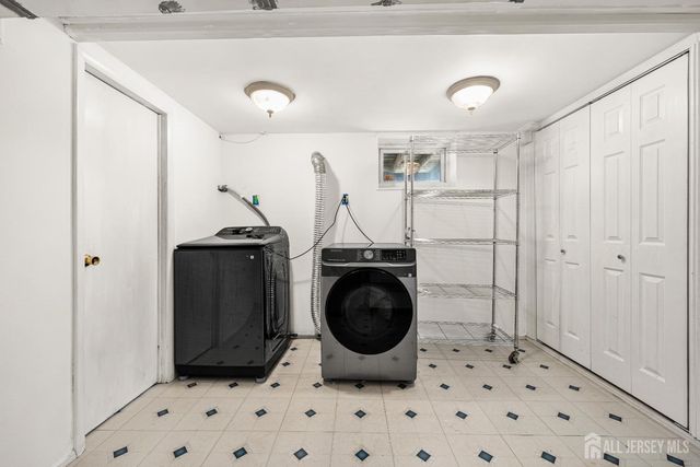 6 Chalmers Road, East Brunswick, NJ 08816