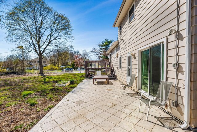 6 Chalmers Road, East Brunswick, NJ 08816