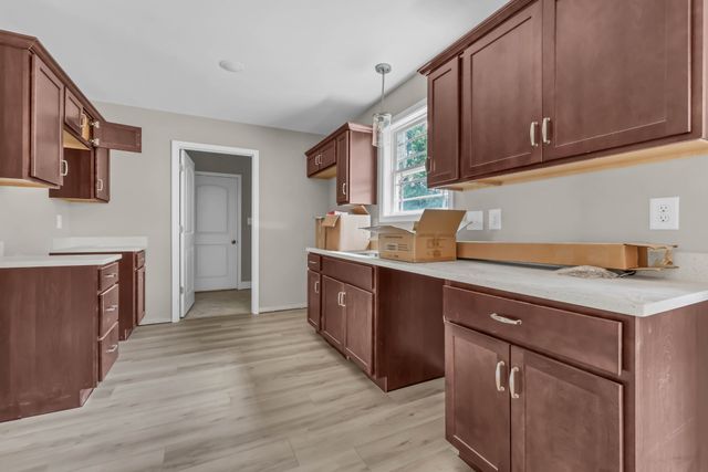 1158 Boulder Pass Road, Clarksville, TN 37042
