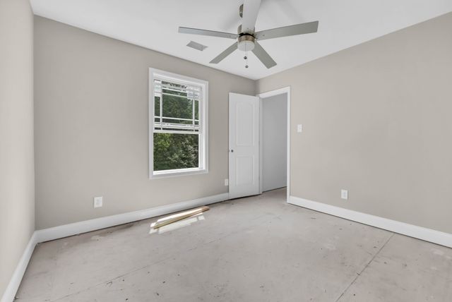 1158 Boulder Pass Road, Clarksville, TN 37042