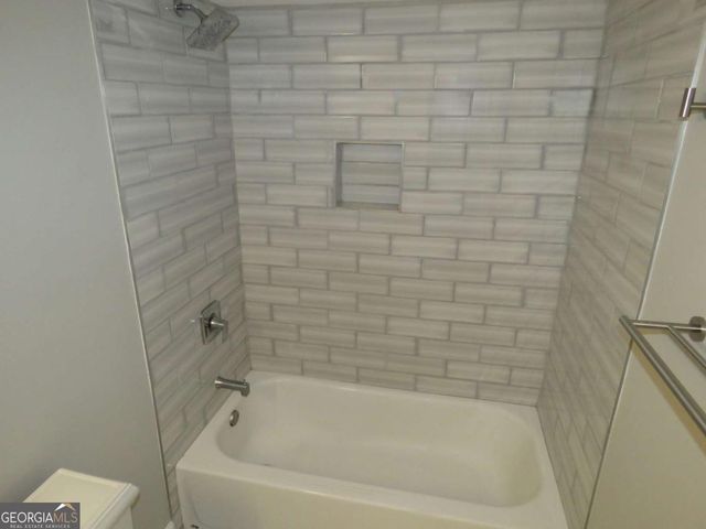 2870 Pharr Court South NW 407, Atlanta, GA 30305