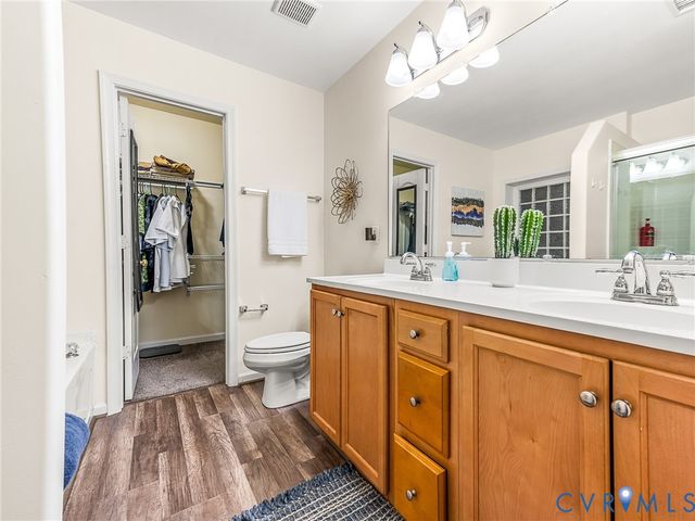 13506 Green Spire Ct, Chester, VA 23836