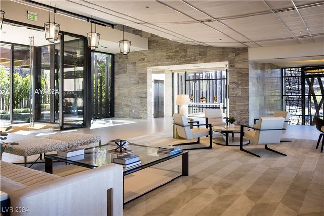 7 Chisel Crest Court, Henderson, NV 89012