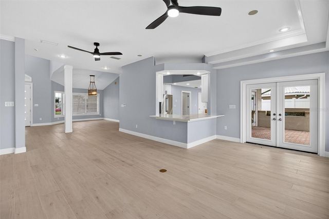 1073 79TH STREET S, St Petersburg, FL 33707